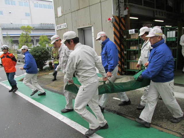 秋季全国火災予防運動期間中に関西不二サッシ株式会社において消防訓練が実施されました 高槻市中消防署 高槻市消防本部